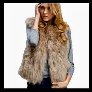 Overcoat Faux Fur Vest. Size L NWT